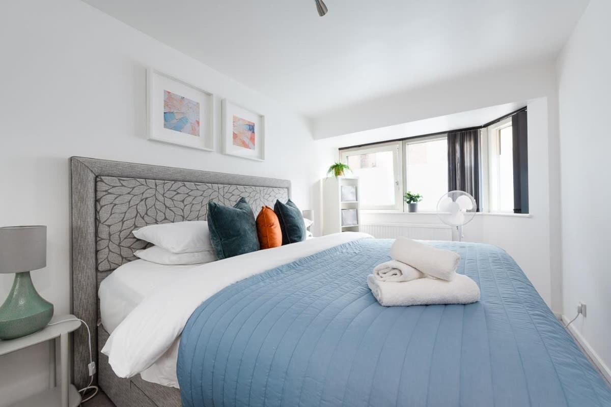 City Center,2 Bedroom Apartment With Parking Cambridge  Bagian luar foto