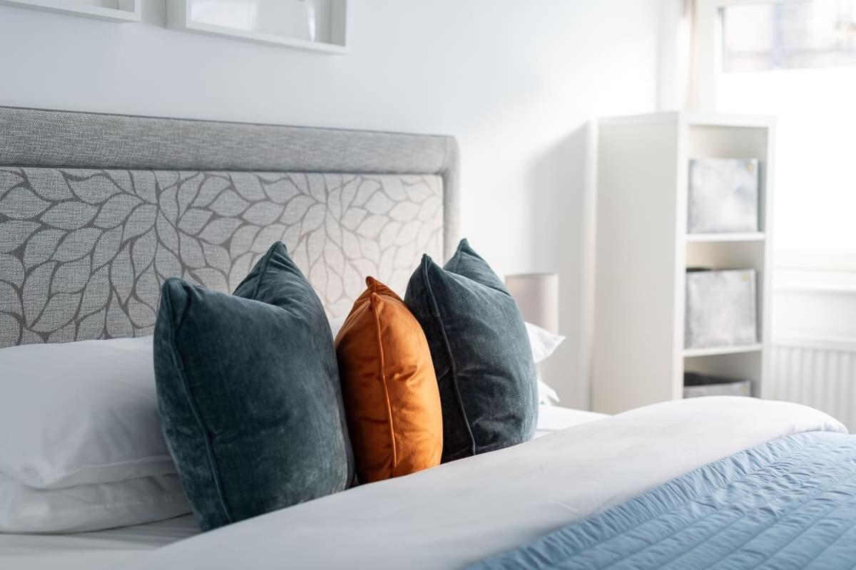 City Center,2 Bedroom Apartment With Parking Cambridge  Bagian luar foto