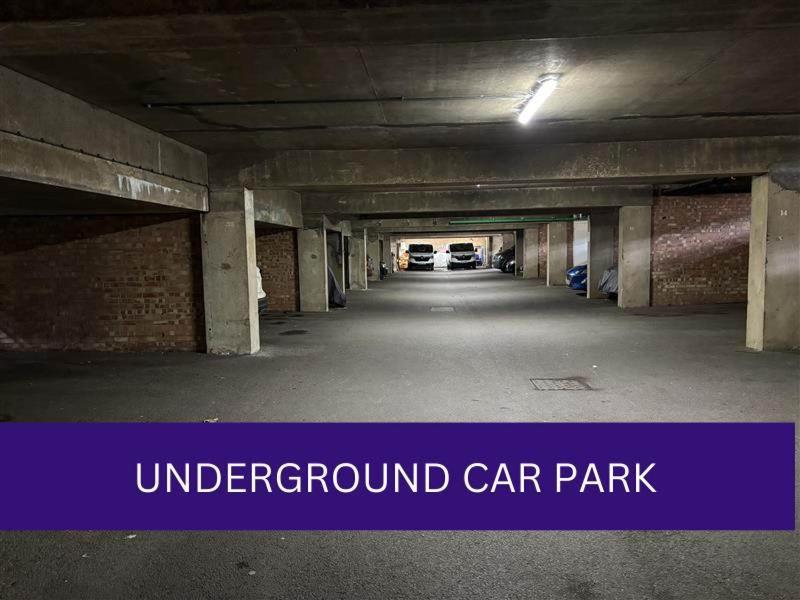 City Center,2 Bedroom Apartment With Parking Cambridge  Bagian luar foto