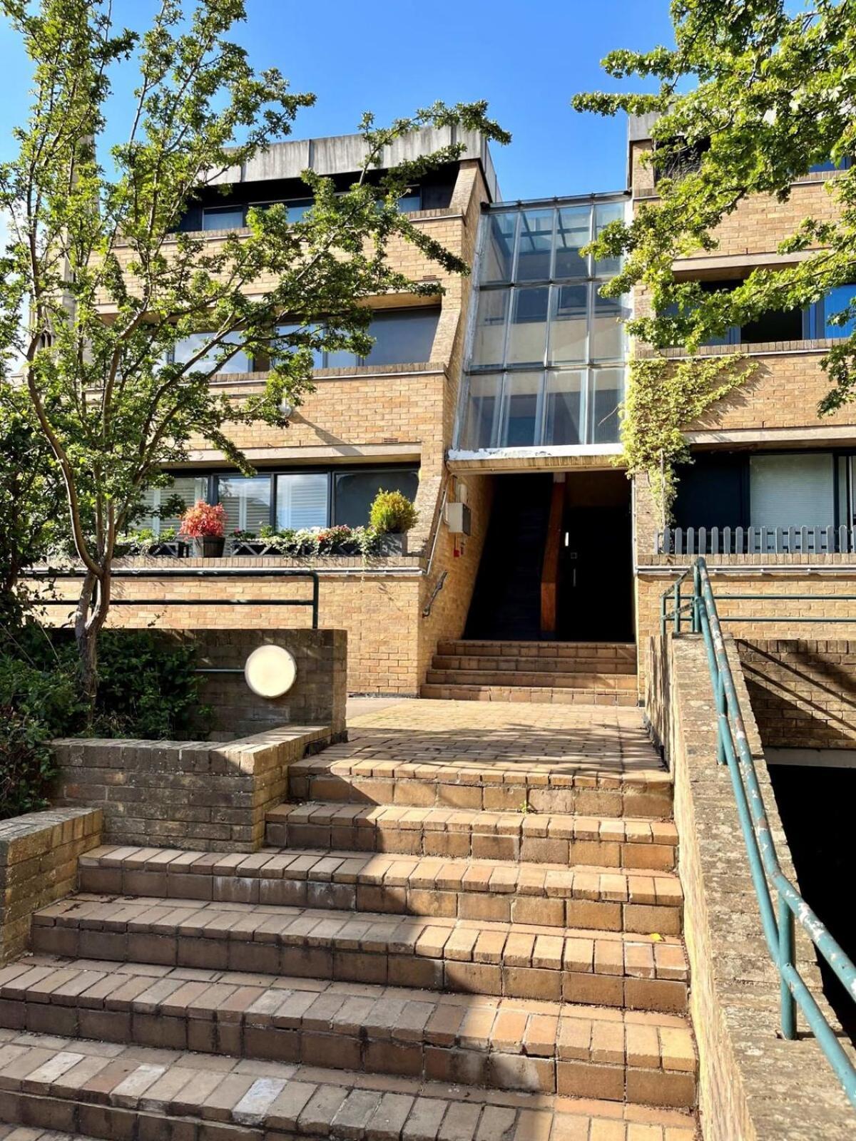 City Center,2 Bedroom Apartment With Parking Cambridge  Bagian luar foto